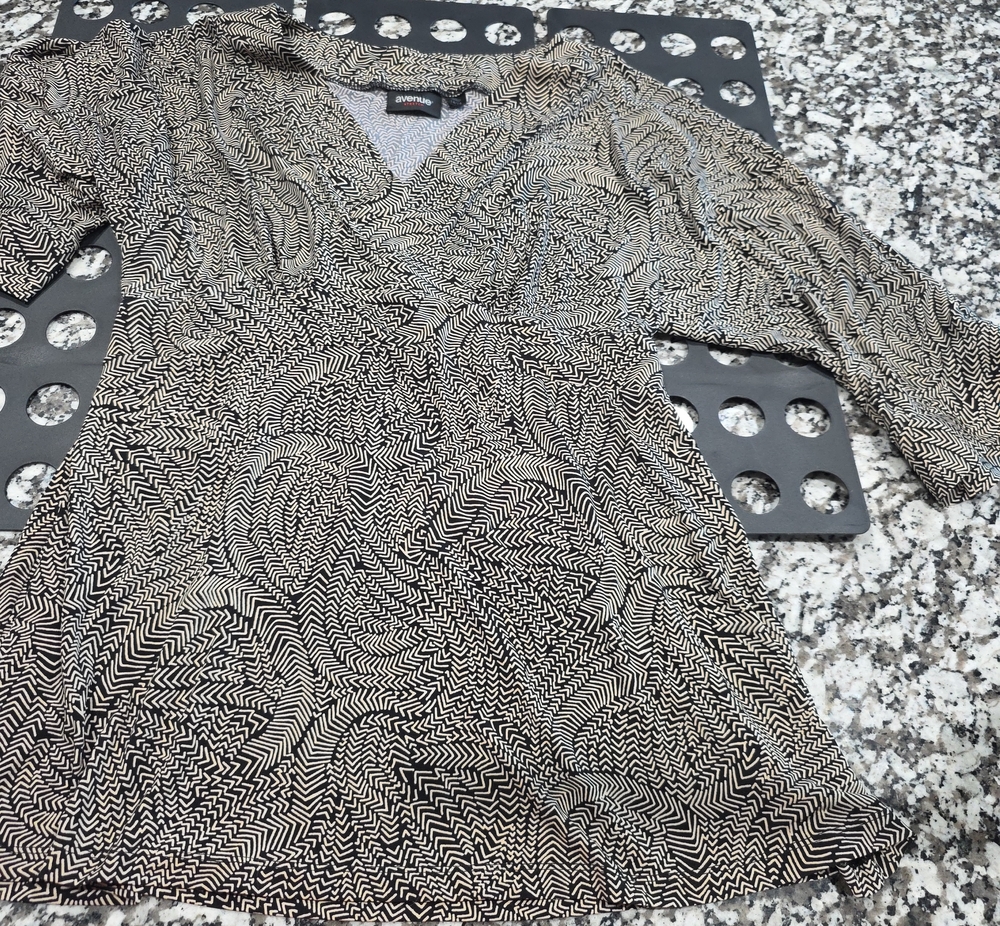 Avenue Black and White Swirl-Print V-Neck Tunic